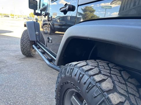 Used 2012 Jeep Wrangler Unlimited Rubicon w/ Connectivity Group image 50