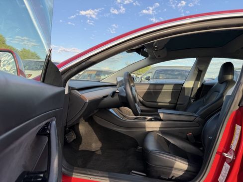 Used 2020 Tesla Model 3 Standard Range Plus image 12