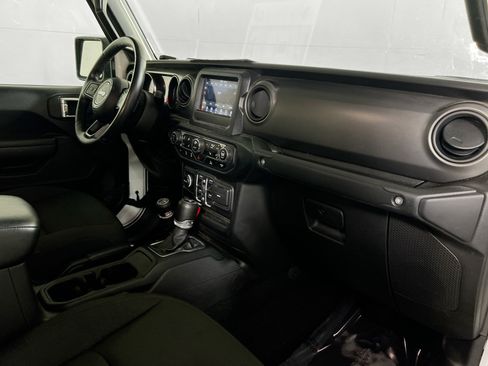 Used 2023 Jeep Gladiator Sport AWD/4WD image 27