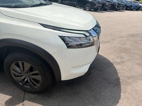Used 2022 Nissan Pathfinder SV FWD image 42