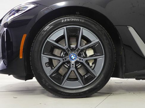 Used 2023 BMW i4 eDrive35 image 5