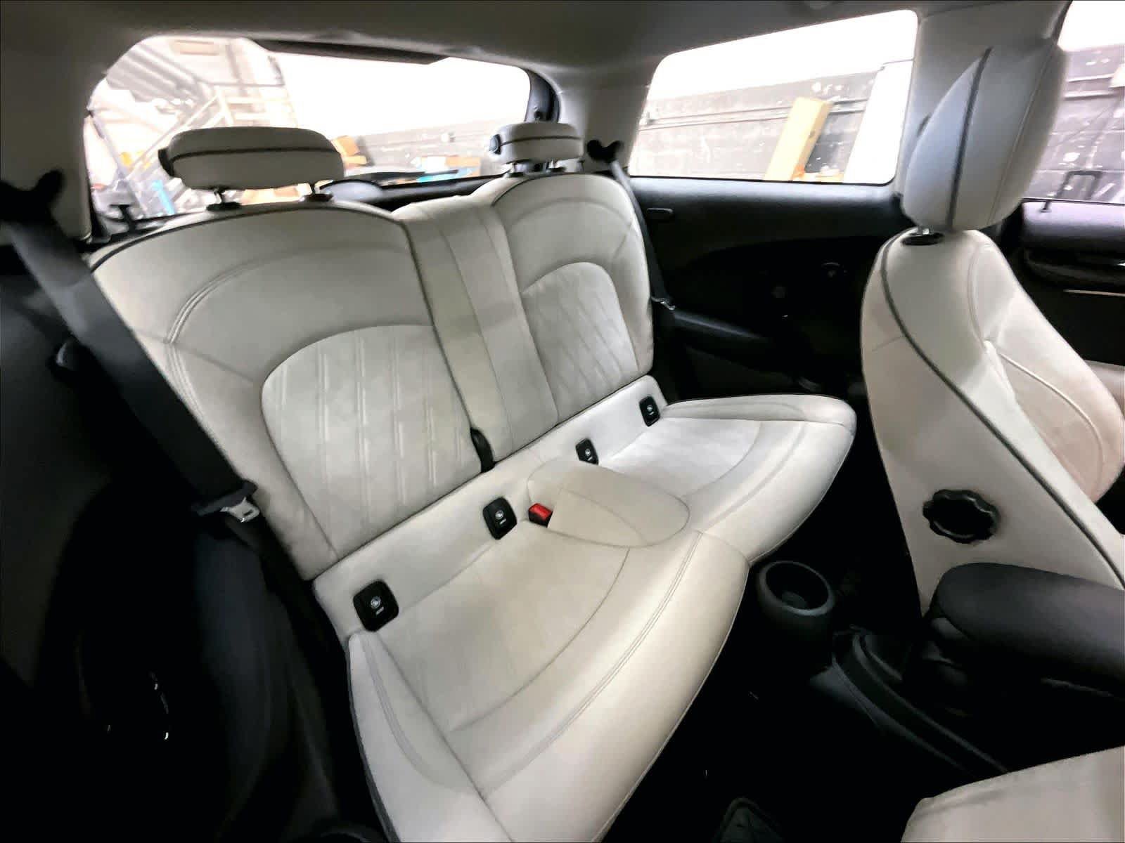 Used 2023 MINI Cooper SE FWD image 30