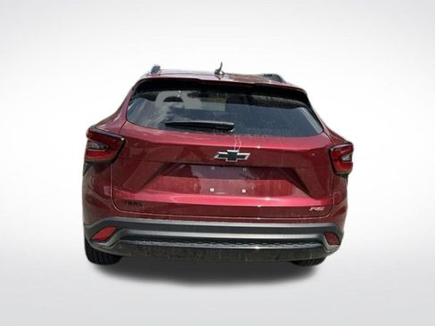 Used 2024 Chevrolet Trax RS FWD image 5
