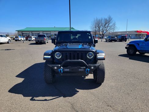 Used 2024 Jeep Wrangler Unlimited Rubicon 4xe w/ Technology Group image 14
