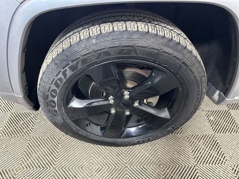 Used 2015 Jeep Grand Cherokee Altitude image 10