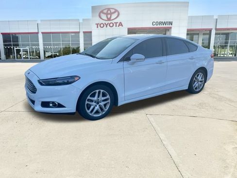 Used 2016 Ford Fusion SE FWD image 7