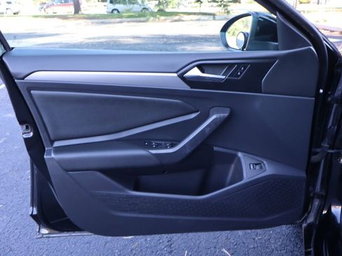 Used 2019 Volkswagen Jetta S image 23