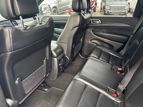 Used 2019 Jeep Grand Cherokee Limited w/ Trailer Tow Group IV image 13