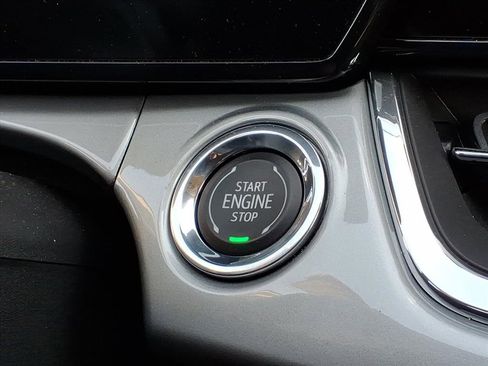 Used 2025 Chevrolet Trax LT w/ Driver Confidence Package image 27