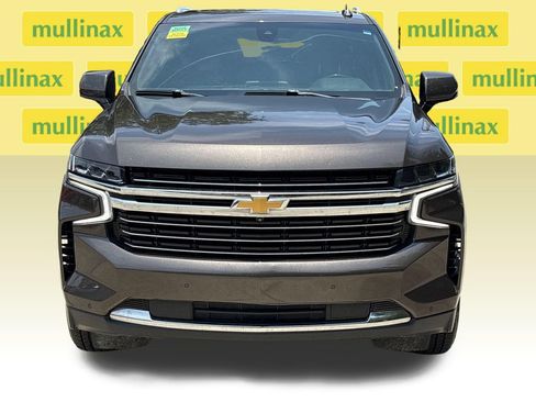 Used 2021 Chevrolet Suburban LT w/ LT Signature Package RWD image 15