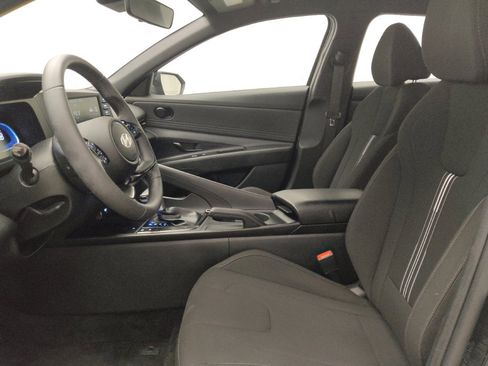 Used 2025 Hyundai Elantra Sport FWD image 17