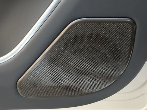 New 2025 Land Rover Range Rover Long Wheelbase Autobiography image 32