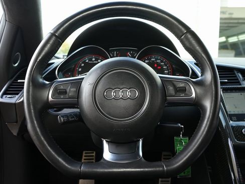 Used 2011 Audi R8 V10 image 15