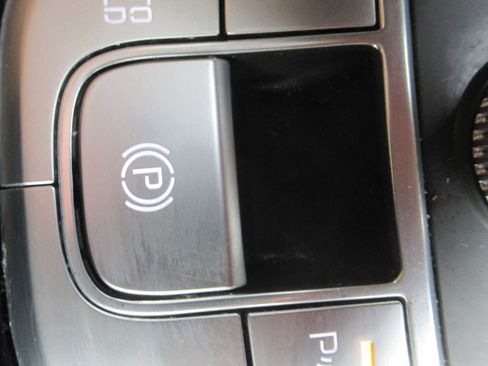 Used 2024 Kia Telluride LX image 34