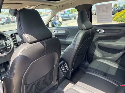 Used 2023 Volvo XC40 B5 Plus w/ Driver Assist Package AWD/4WD image 28
