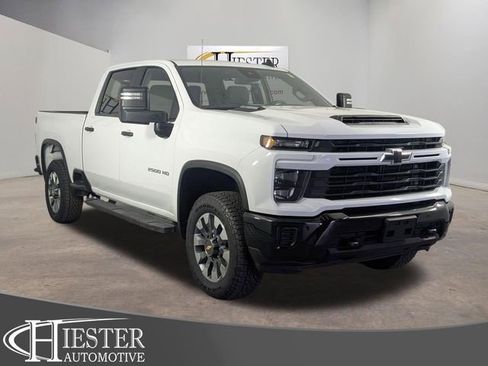 Used 2025 Chevrolet Silverado 2500 Custom w/ Custom Value Package RWD image 1