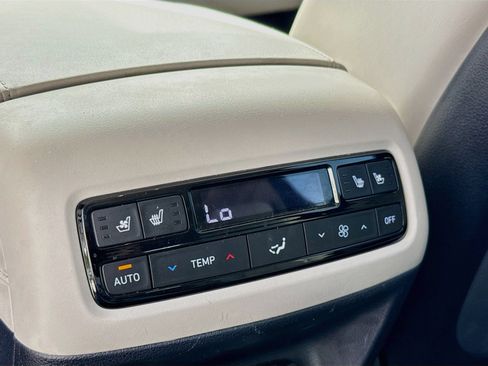 Used 2025 Hyundai Palisade Calligraphy FWD image 21