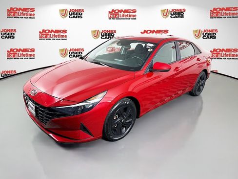 Certified 2023 Hyundai Elantra SEL w/ Cargo Package FWD image 12