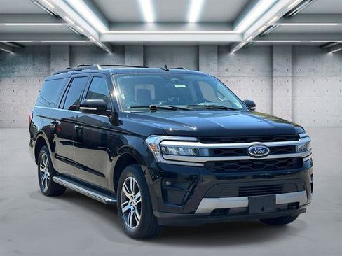 Used 2023 Ford Expedition Max XLT AWD/4WD image 2
