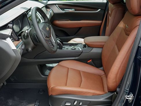 New 2026 Cadillac XT5 Premium Luxury w/ Driver Assist Package FWD image 10
