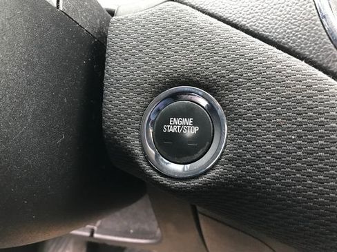 Used 2017 Chevrolet Cruze LT w/ Convenience Package image 7