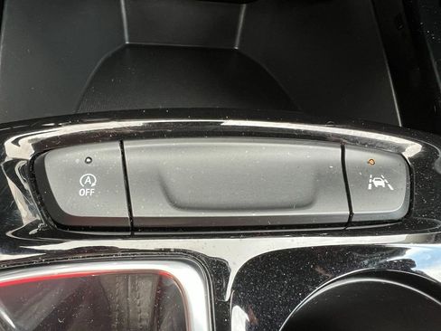 Used 2024 Chevrolet Trax ACTIV w/ Driver Confidence Package FWD image 37