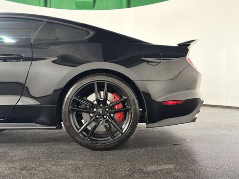Used 2022 Ford Mustang Shelby GT500 w/ Technology Package RWD image 14
