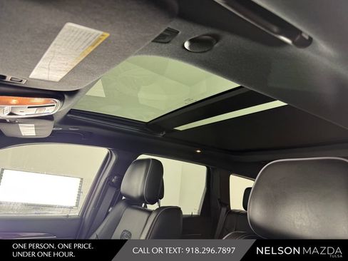 Used 2019 Jeep Grand Cherokee Overland RWD image 23