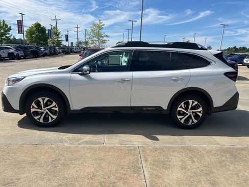 Used 2021 Subaru Outback Touring w/ Popular Package #2 image 4