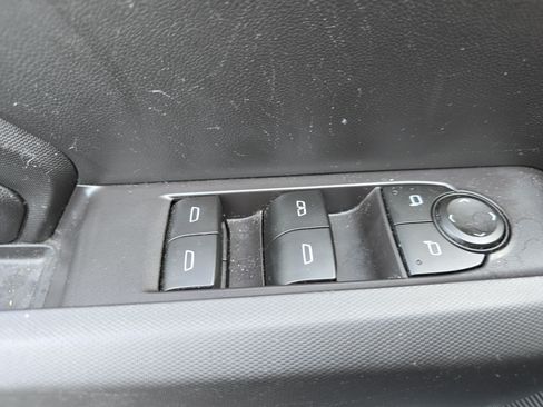Used 2023 Chevrolet Colorado Trail Boss w/ LPO, Dark Essentials Package AWD/4WD image 17