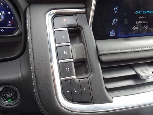 Used 2023 Chevrolet Suburban Z71 w/ Max Trailering Package image 19