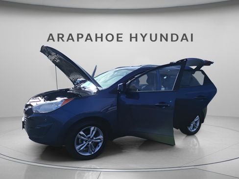 Used 2011 Hyundai Tucson GLS image 3