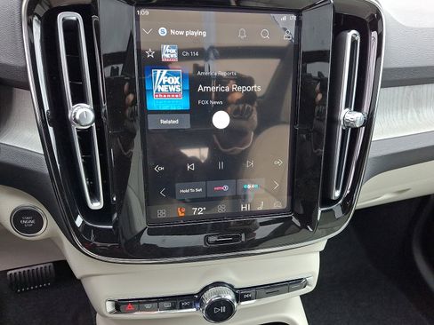 New 2026 Volvo XC40 B5 Plus w/ Climate Package image 10