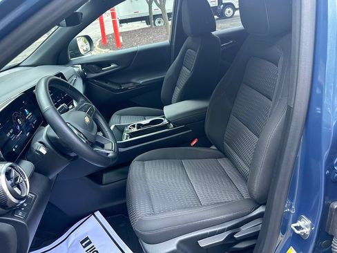Used 2025 Chevrolet Equinox LT w/ Safety and Technology Package FWD image 20