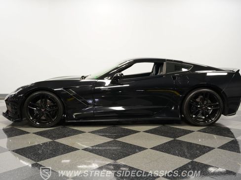 Used 2015 Chevrolet Corvette Stingray Coupe RWD image 2