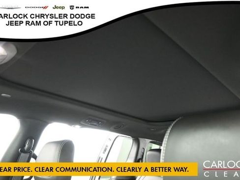 Used 2026 Chrysler Pacifica Limited FWD image 24