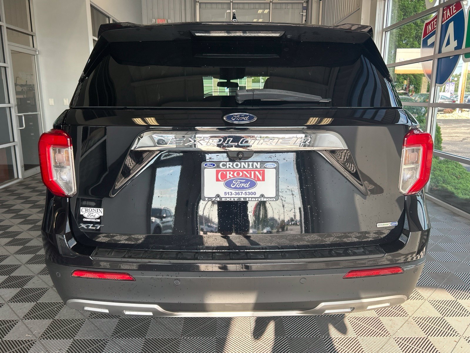 Used 2020 Ford Explorer XLT w/ Equipment Group 202A AWD/4WD image 5