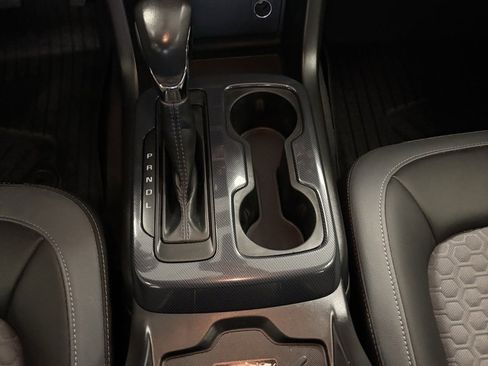 Certified 2022 Chevrolet Colorado Z71 w/ Z71 Midnight Edition image 15