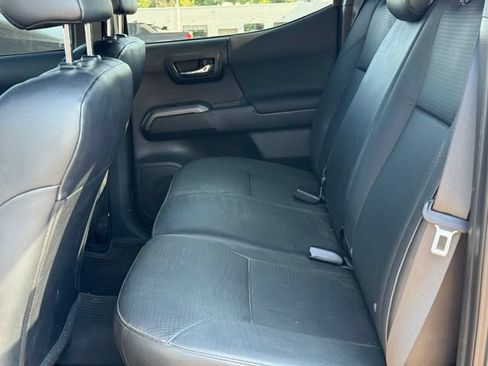 Used 2023 Toyota Tacoma TRD Sport w/ TRD Premium Sport Package AWD/4WD image 17