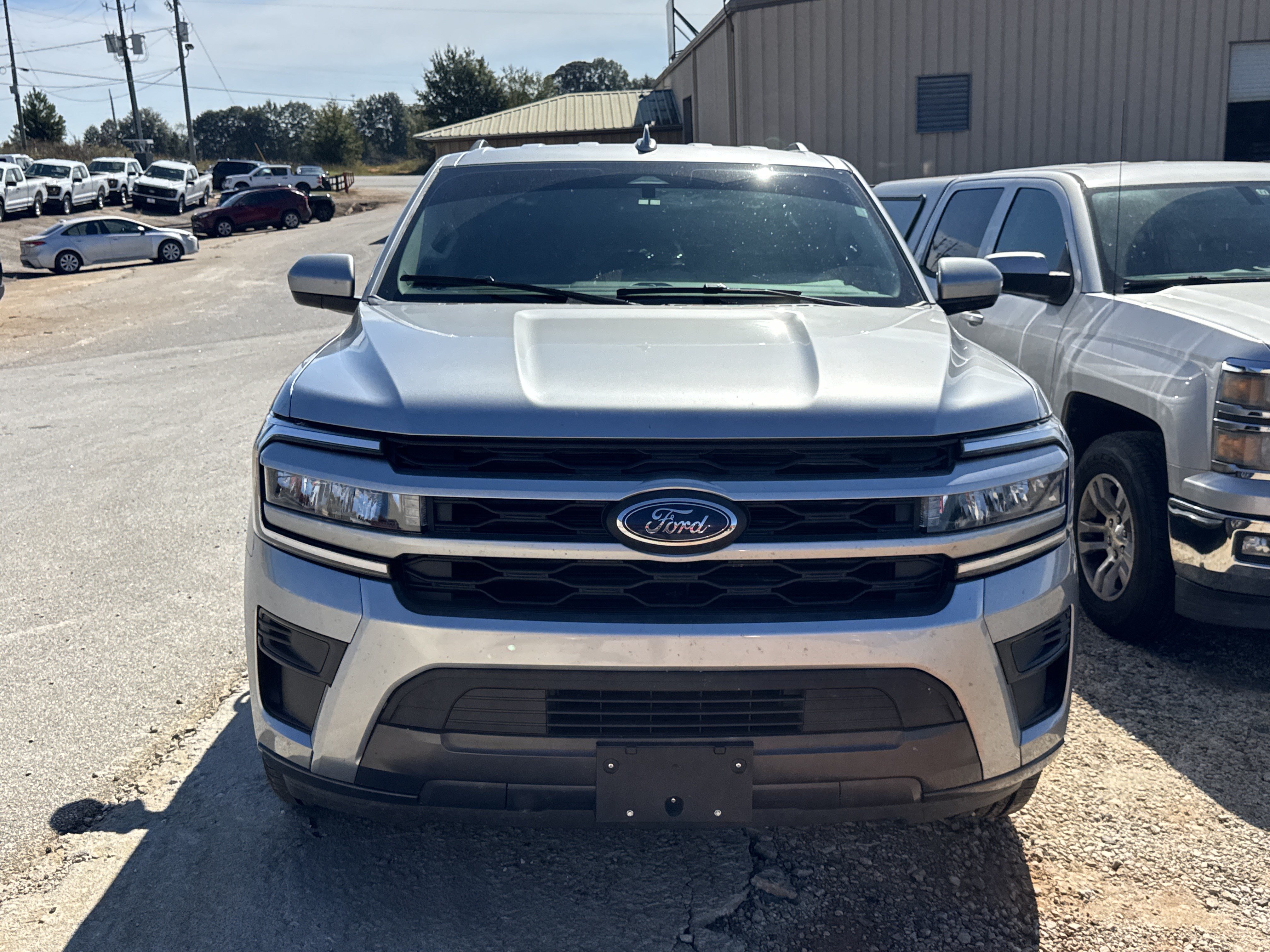 Used 2022 Ford Expedition Max XLT RWD image 3