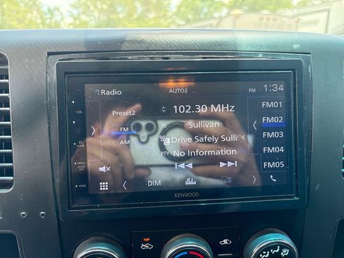 Used 2011 Chevrolet Silverado 2500 W/T AWD/4WD image 12
