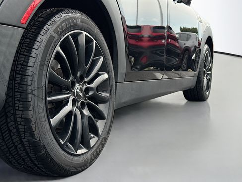 Used 2019 MINI Cooper Clubman ALL4 AWD/4WD image 16