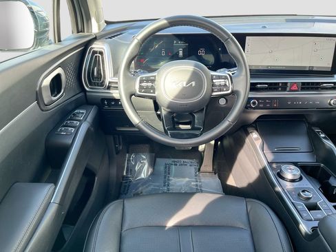 Certified 2025 Kia Sorento EX w/ EX Panoramic Sunroof Package image 22