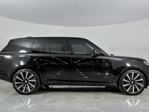 Used 2023 Land Rover Range Rover SV AWD/4WD image 14