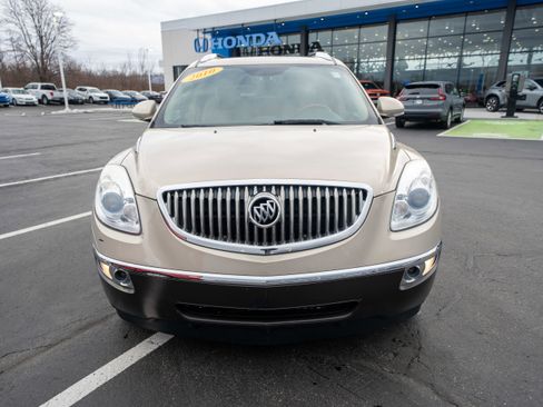 Used 2010 Buick Enclave CXL image 2