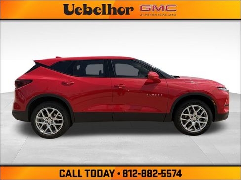 Used 2023 Chevrolet Blazer LT FWD image 3