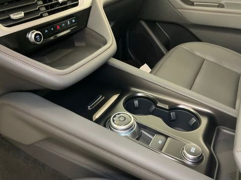 New 2025 Ford Explorer Active w/ Active Comfort Package image 20