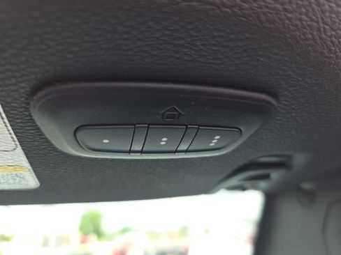 Used 2024 Jeep Wrangler Unlimited Sahara AWD/4WD image 36