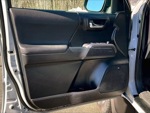 Certified 2021 Toyota Tacoma TRD Sport w/ TRD Premium Sport Package image 20