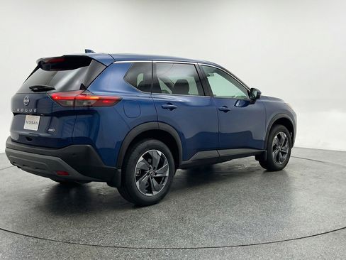 Used 2025 Nissan Rogue SV FWD image 9